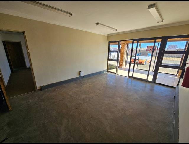 M² BUILDING FOR SALE IN VAALPARK